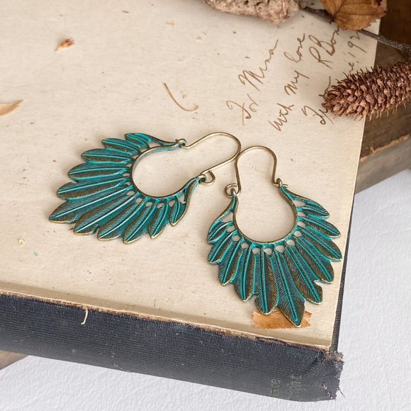 NEW! - Metal Bohemian Green Feather Headdress Ethnic Drop Swing Earrings - Picture 5 of 6